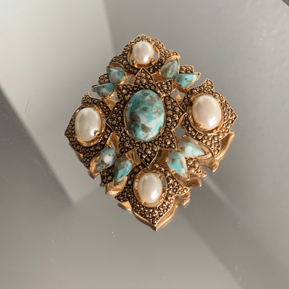 Vintage Signed Sarah Coventry Brooch with Faux Turquoise and Faux Pearls